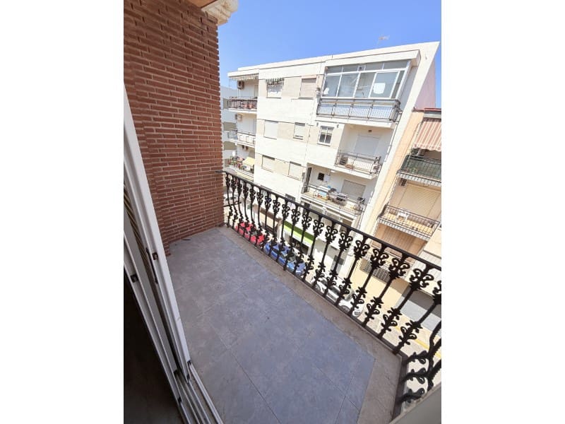 3 bedroom Flat for sale in Canals - € 120,000 (Ref: 10008787)