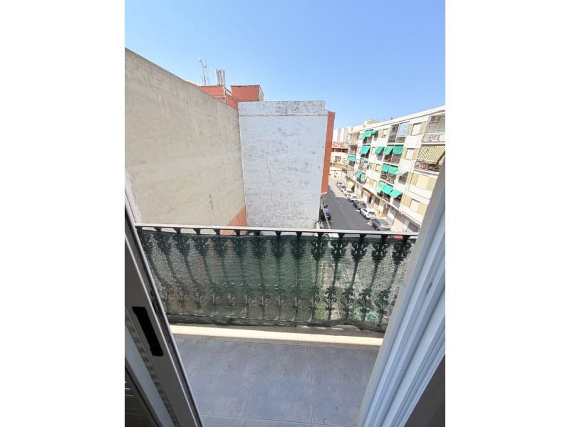 3 bedroom Flat for sale in Canals - € 120,000 (Ref: 10008787)