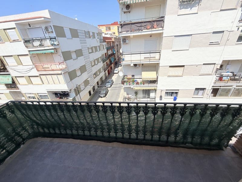 3 bedroom Flat for sale in Canals - € 120,000 (Ref: 10008787)