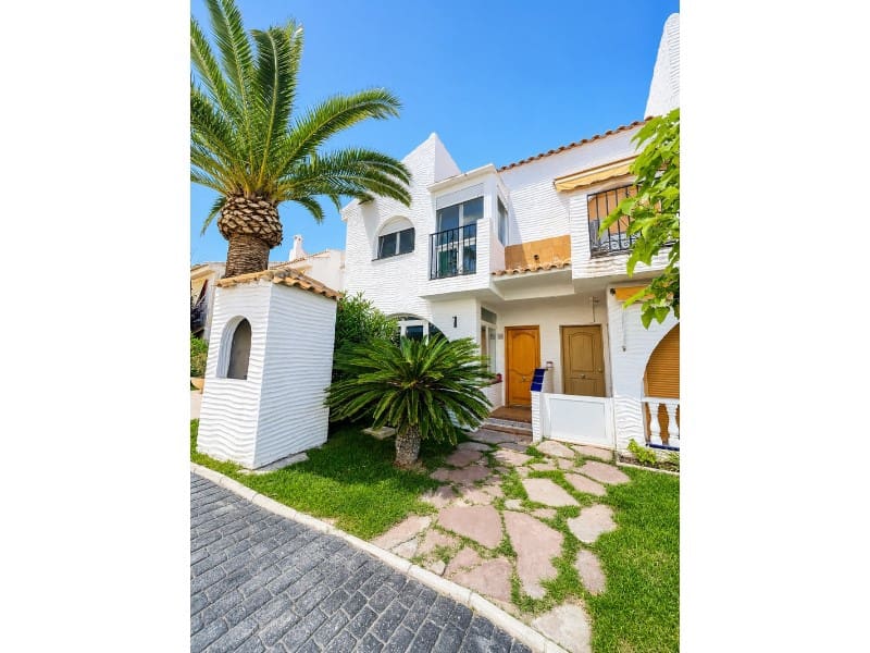 Pareado de 3 habitaciones en Gran Alacant en venta con garaje - 300.000 € (Ref: 10008789)
