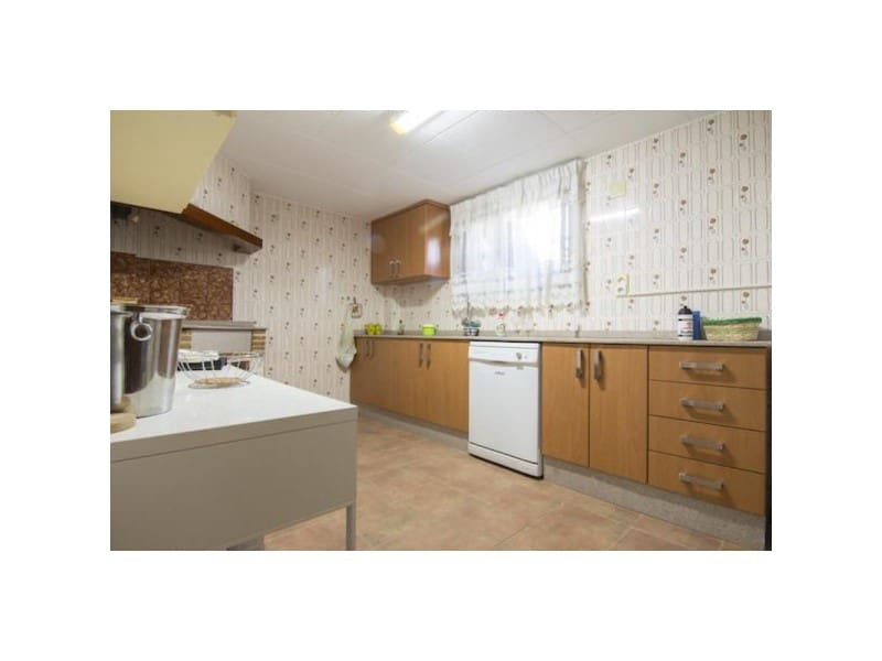 6 soveværelse Villa til salg i Canals med garage - € 400.000 (Ref: 10008790)