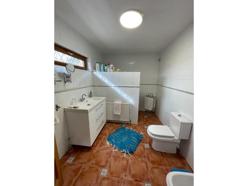 4 bedroom Villa for sale in Balones with pool garage - € 325,000 (Ref: 10008791)