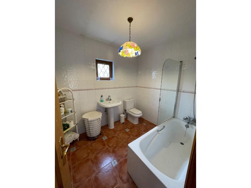 4 bedroom Villa for sale in Balones with pool garage - € 325,000 (Ref: 10008791)