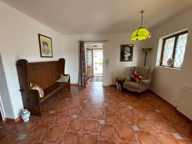 4 bedroom Villa for sale in Balones with pool garage - € 325,000 (Ref: 10008791)