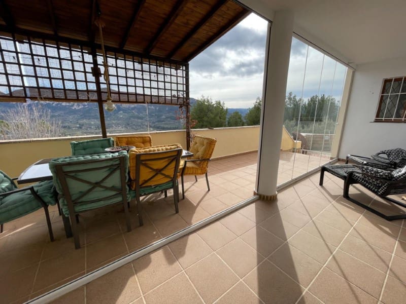 4 bedroom Villa for sale in Balones with pool garage - € 325,000 (Ref: 10008791)