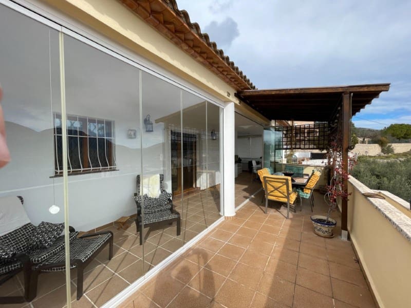 4 bedroom Villa for sale in Balones with pool garage - € 325,000 (Ref: 10008791)