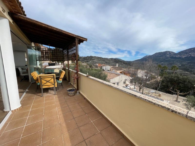 4 bedroom Villa for sale in Balones with pool garage - € 325,000 (Ref: 10008791)