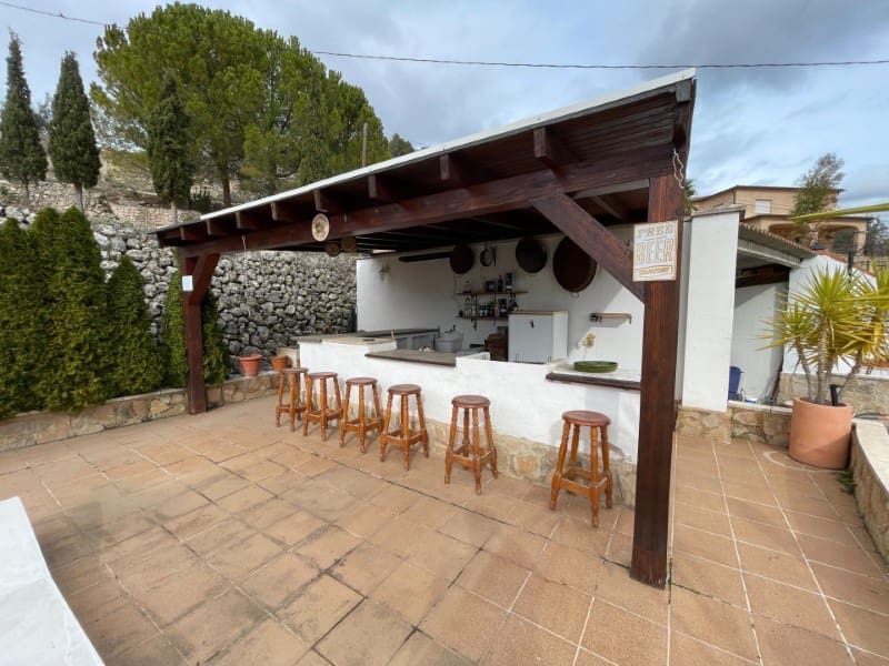 4 bedroom Villa for sale in Balones with pool garage - € 325,000 (Ref: 10008791)