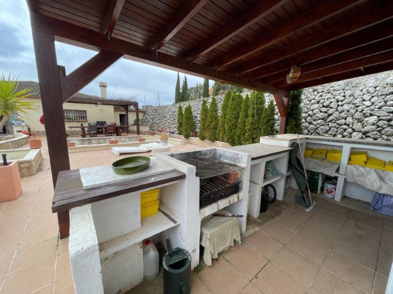 4 bedroom Villa for sale in Balones with pool garage - € 325,000 (Ref: 10008791)