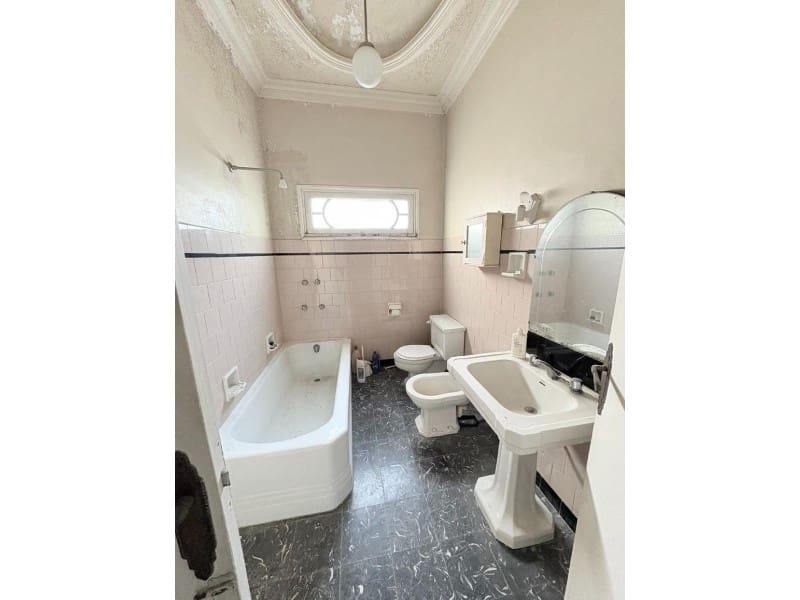 10 soverom Villa til salgs i Canals med svømmebasseng - € 450 000 (Ref: 10008792)