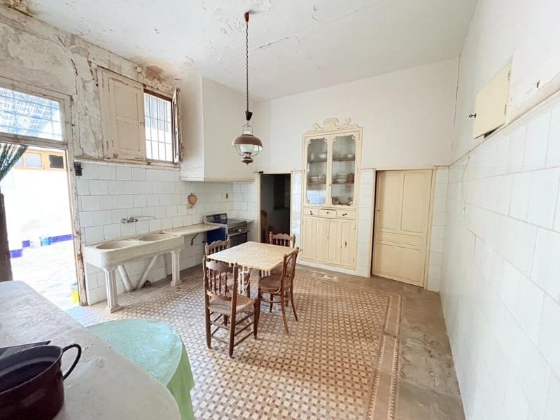 10 soverom Villa til salgs i Canals med svømmebasseng - € 450 000 (Ref: 10008792)