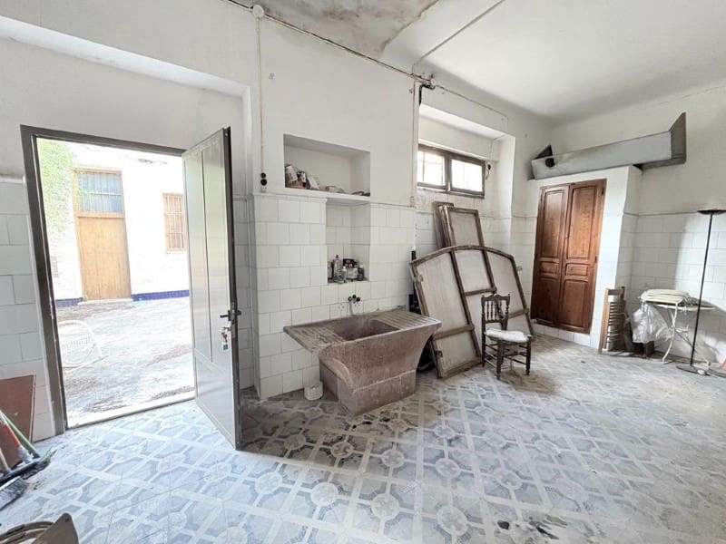 10 soverom Villa til salgs i Canals med svømmebasseng - € 450 000 (Ref: 10008792)