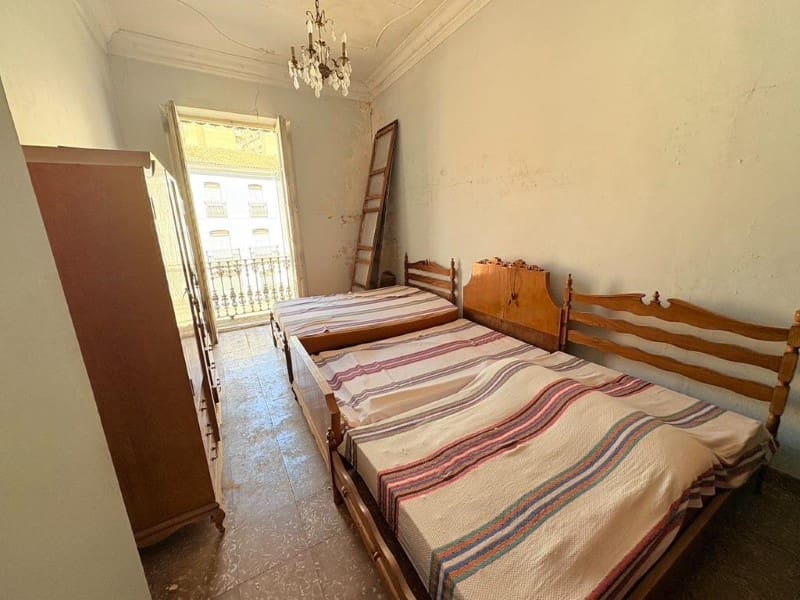 10 soverom Villa til salgs i Canals med svømmebasseng - € 450 000 (Ref: 10008792)
