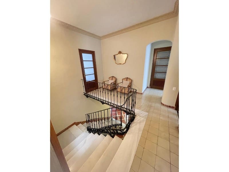 9 bedroom Villa for sale in Cocentaina with garage - € 480,000 (Ref: 10008793)