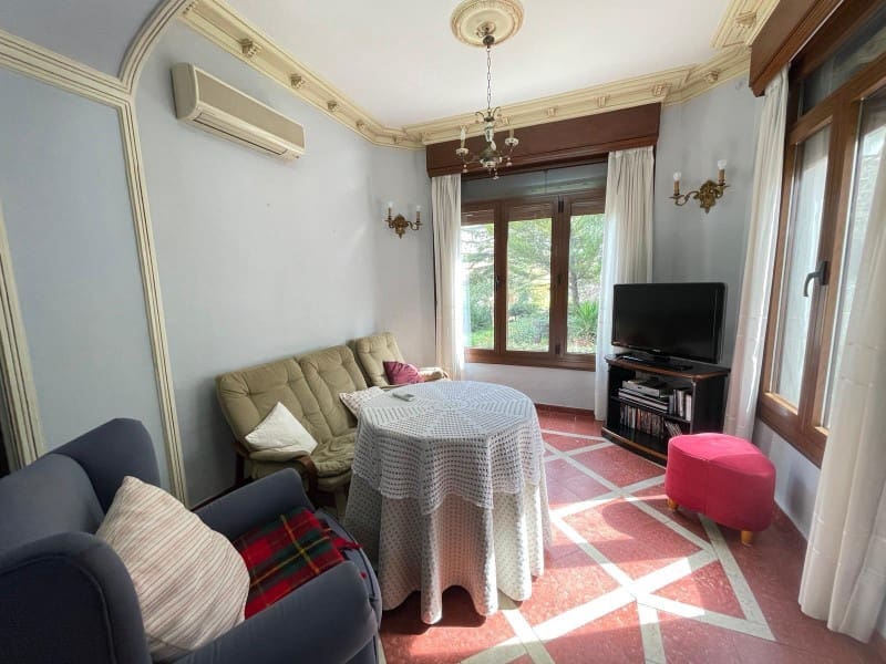 9 bedroom Villa for sale in Cocentaina with garage - € 480,000 (Ref: 10008793)