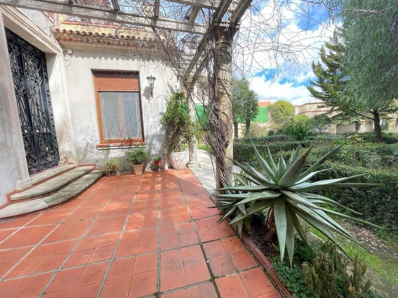 9 bedroom Villa for sale in Cocentaina with garage - € 480,000 (Ref: 10008793)
