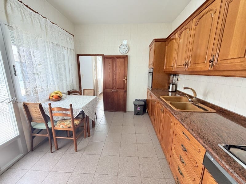 6 makuuhuone Omakotitalo myytävänä paikassa Canals - 250 000 € (Ref: 10008794)