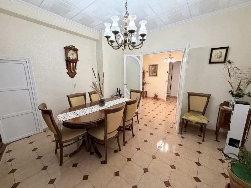 6 makuuhuone Omakotitalo myytävänä paikassa Canals - 250 000 € (Ref: 10008794)