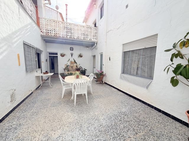 6 makuuhuone Omakotitalo myytävänä paikassa Canals - 250 000 € (Ref: 10008794)