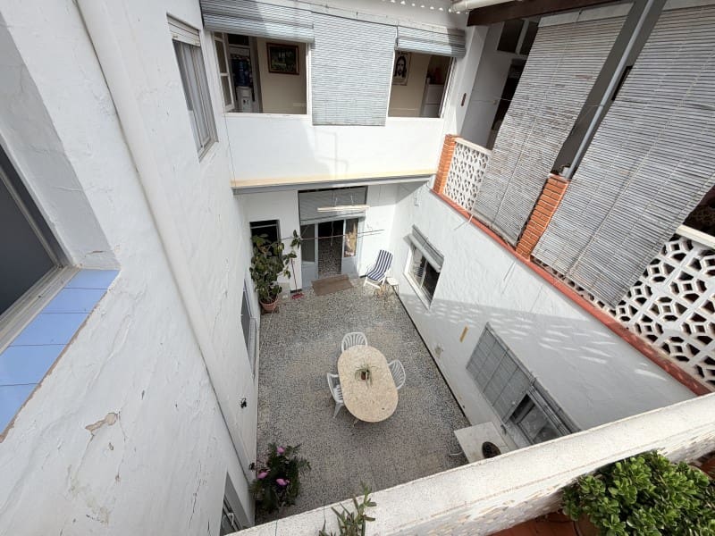 6 makuuhuone Omakotitalo myytävänä paikassa Canals - 250 000 € (Ref: 10008794)