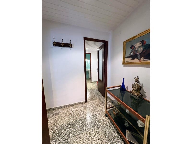 4 bedroom Flat for sale in Xativa - € 139,500 (Ref: 10008795)