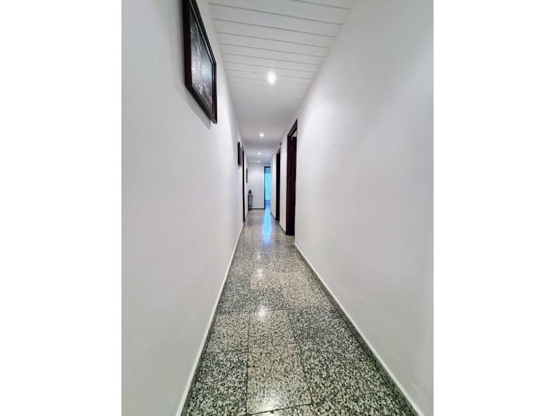 4 bedroom Flat for sale in Xativa - € 139,500 (Ref: 10008795)