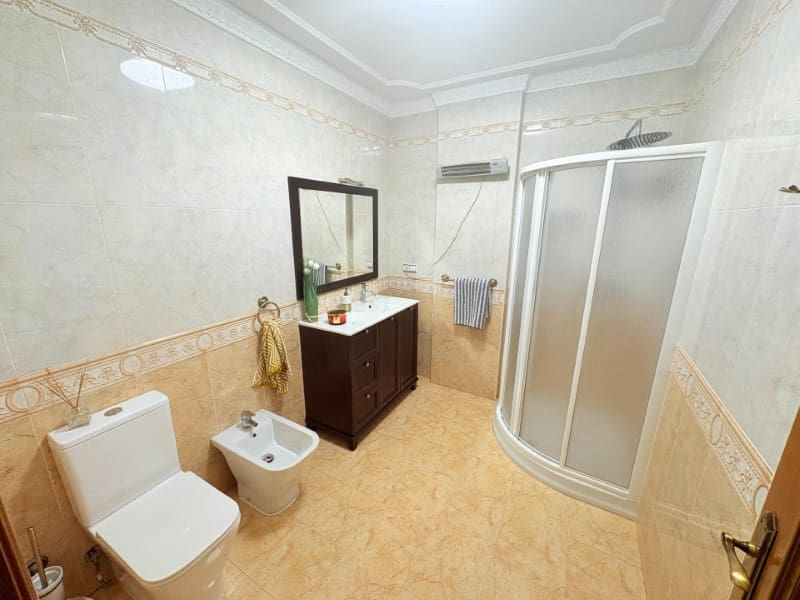 6 soverom Villa til salgs i Canals med svømmebasseng garasje - € 430 000 (Ref: 10008796)