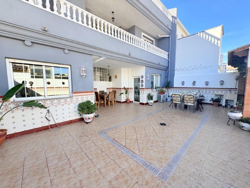 6 soverom Villa til salgs i Canals med svømmebasseng garasje - € 430 000 (Ref: 10008796)