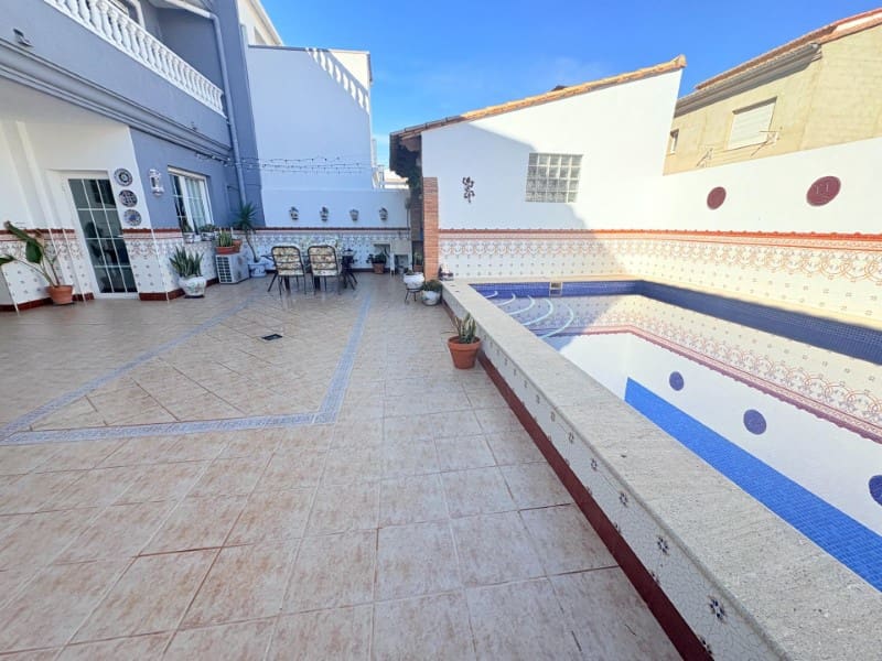 6 soverom Villa til salgs i Canals med svømmebasseng garasje - € 430 000 (Ref: 10008796)
