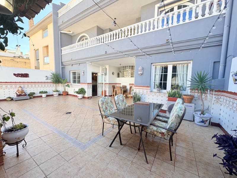 6 soverom Villa til salgs i Canals med svømmebasseng garasje - € 430 000 (Ref: 10008796)