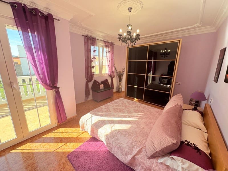 6 soverom Villa til salgs i Canals med svømmebasseng garasje - € 430 000 (Ref: 10008796)