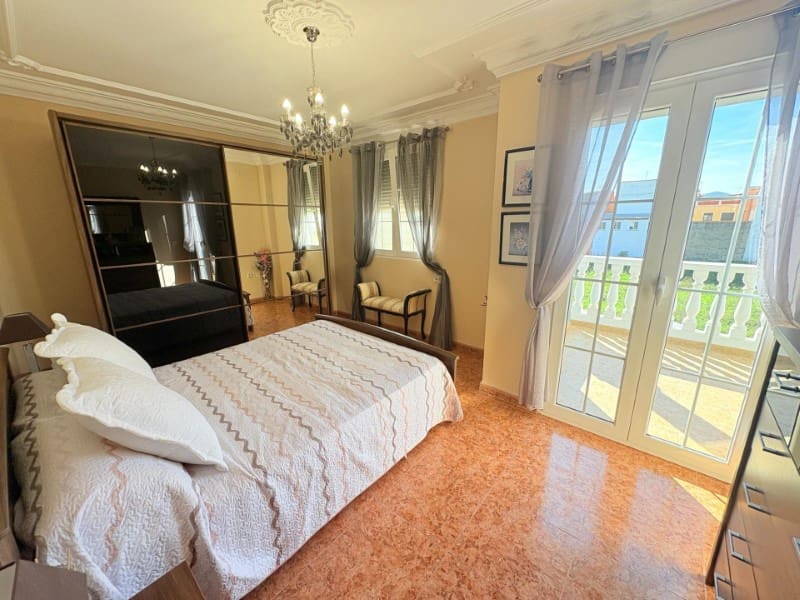 6 soverom Villa til salgs i Canals med svømmebasseng garasje - € 430 000 (Ref: 10008796)