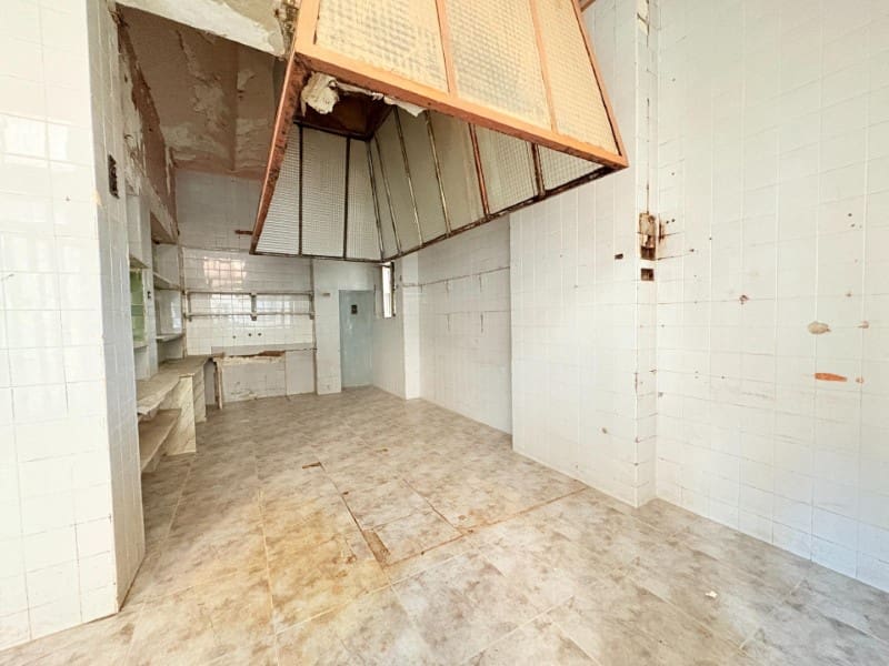 Commercial for sale in L'Alcudia de Crespins - € 125,000 (Ref: 10008798)