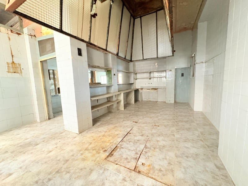 Commercial for sale in L'Alcudia de Crespins - € 125,000 (Ref: 10008798)