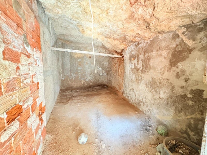Commercial for sale in L'Alcudia de Crespins - € 125,000 (Ref: 10008798)