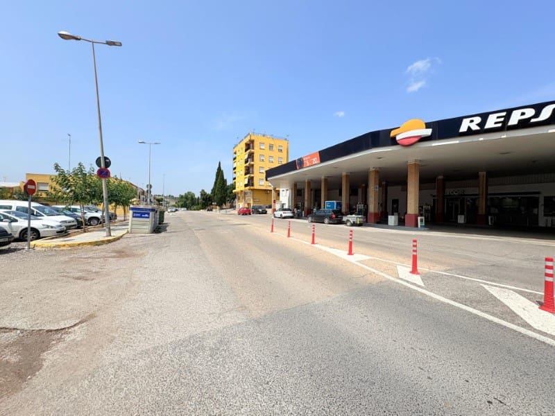 Commercial for sale in L'Alcudia de Crespins - € 125,000 (Ref: 10008798)