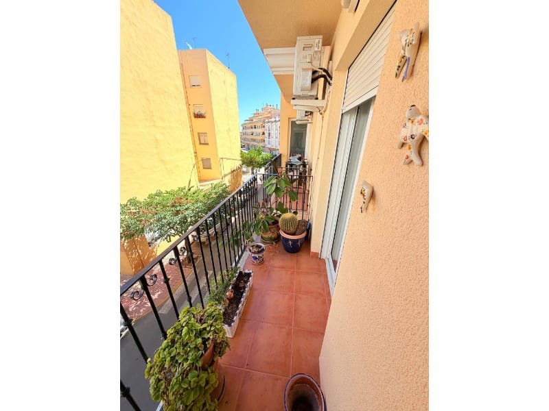 3 bedroom Flat for sale in Canals - € 130,000 (Ref: 10008805)