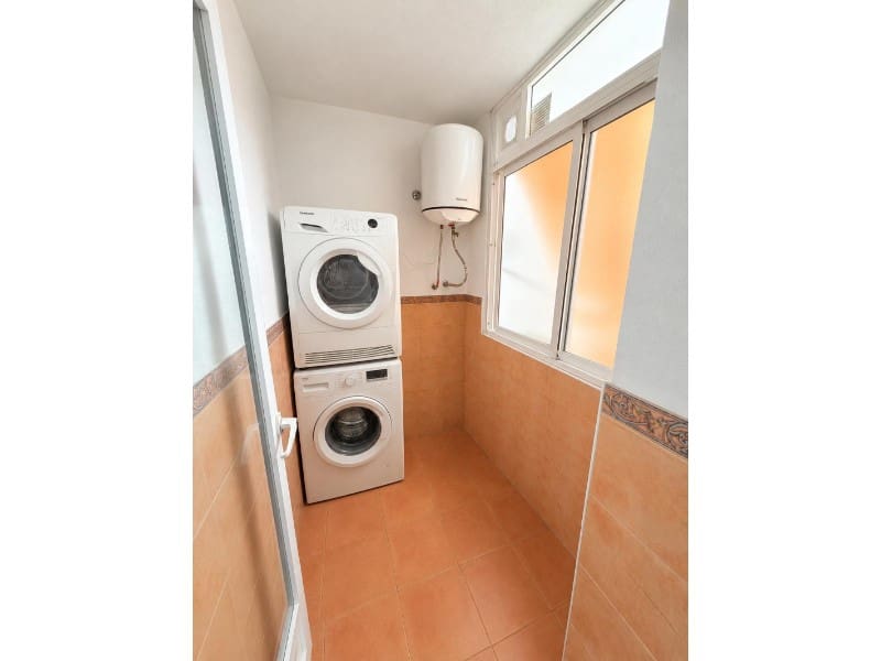 3 bedroom Flat for sale in Canals - € 130,000 (Ref: 10008805)