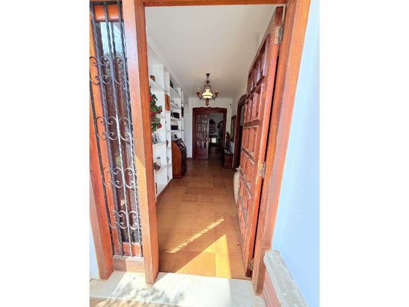 7 soverom Villa til salgs i Canals med svømmebasseng garasje - € 395 000 (Ref: 10008806)