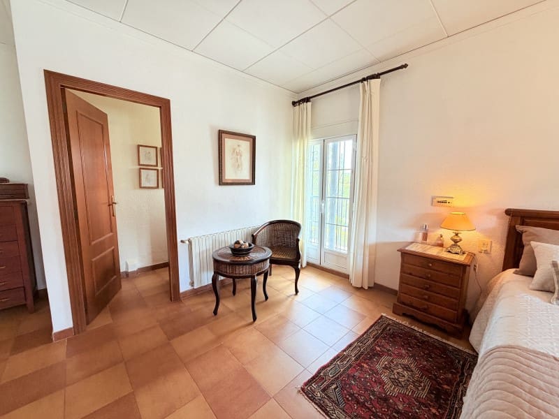 7 soverom Villa til salgs i Canals med svømmebasseng garasje - € 395 000 (Ref: 10008806)