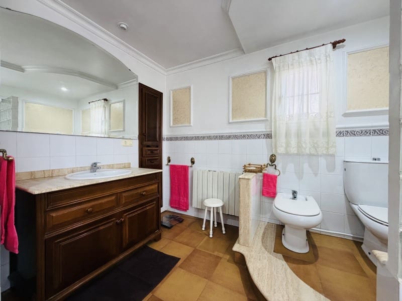 7 soverom Villa til salgs i Canals med svømmebasseng garasje - € 395 000 (Ref: 10008806)