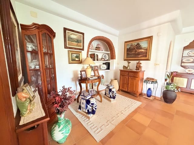 7 soveværelse Villa til salg i Canals med swimmingpool garage - € 395.000 (Ref: 10008806)