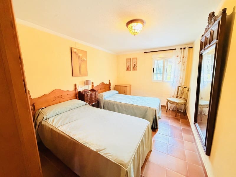 7 soverom Villa til salgs i Canals med svømmebasseng garasje - € 395 000 (Ref: 10008806)