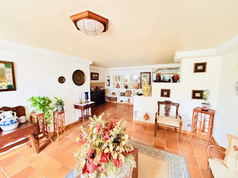 7 soverom Villa til salgs i Canals med svømmebasseng garasje - € 395 000 (Ref: 10008806)