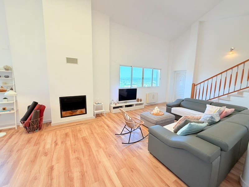 3 chambre Villa/Maison à vendre à Torrent avec piscine garage - 579 000 € (Ref: 10008807)