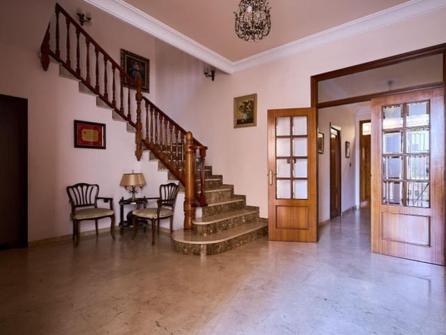 9 makuuhuone Omakotitalo myytävänä paikassa Canals - 360 000 € (Ref: 10008808)