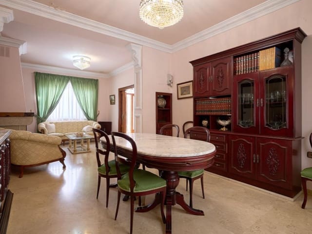 9 makuuhuone Omakotitalo myytävänä paikassa Canals - 360 000 € (Ref: 10008808)