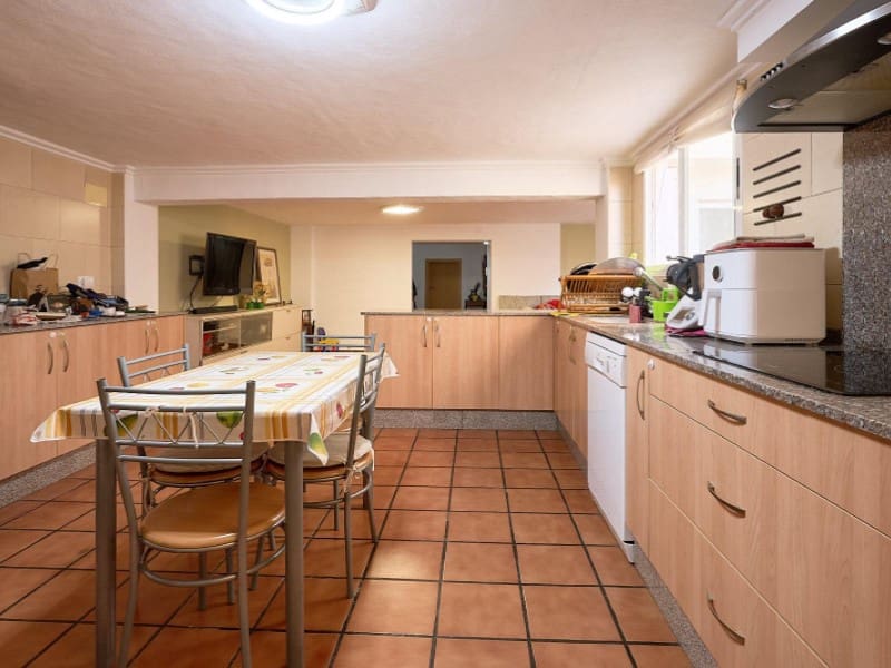 9 makuuhuone Omakotitalo myytävänä paikassa Canals - 360 000 € (Ref: 10008808)