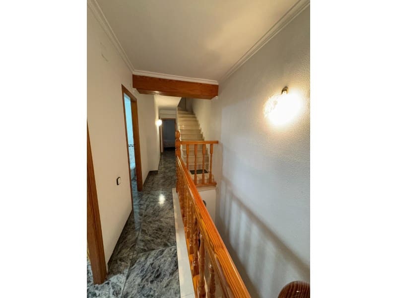 6 quarto Casa em Banda para venda em Ontinyent - 235 000 € (Ref: 10008809)