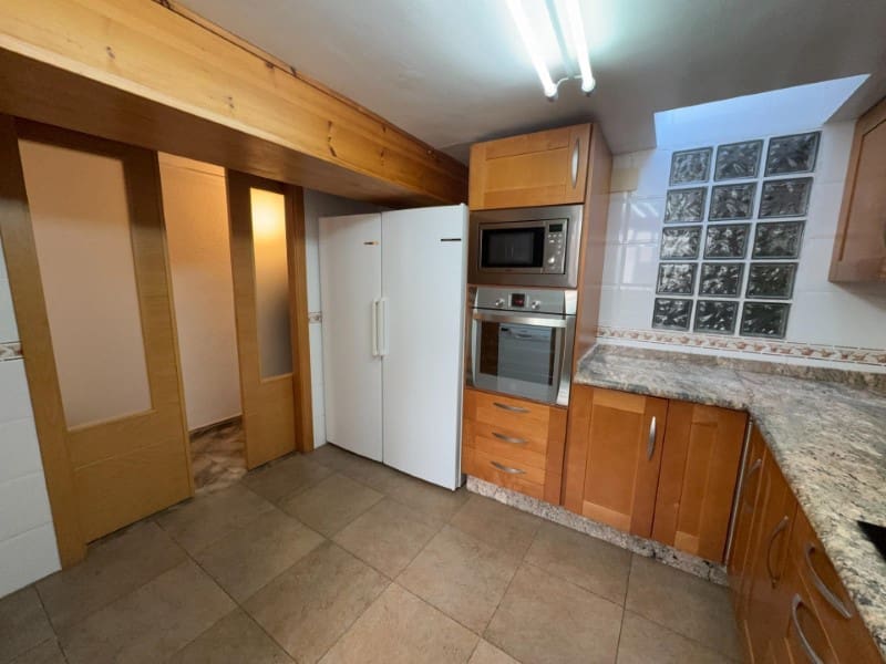 6 quarto Casa em Banda para venda em Ontinyent - 235 000 € (Ref: 10008809)